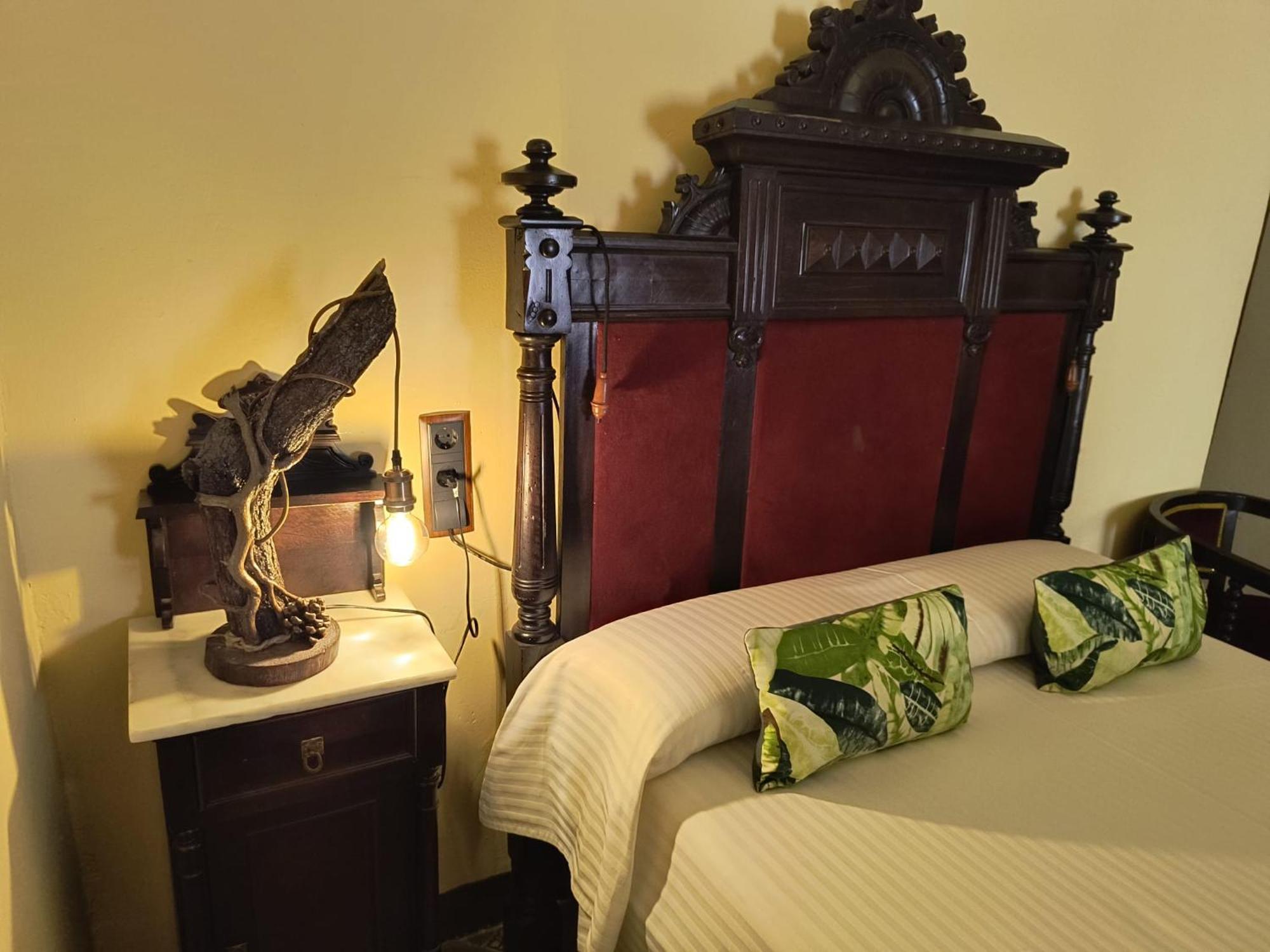 Hostal Rural Mas Blanc San Martin de Centellas Bagian luar foto